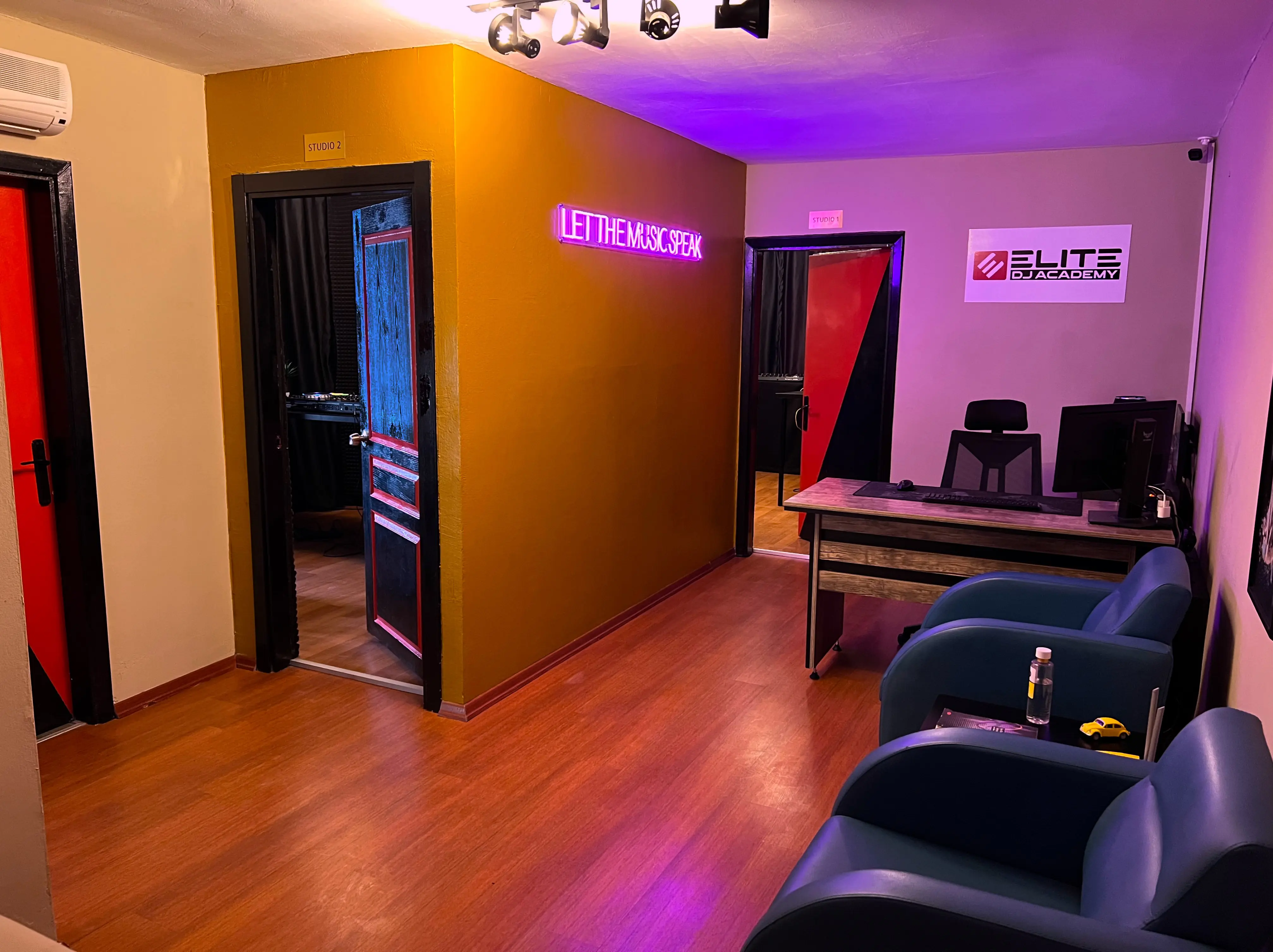 Salon
